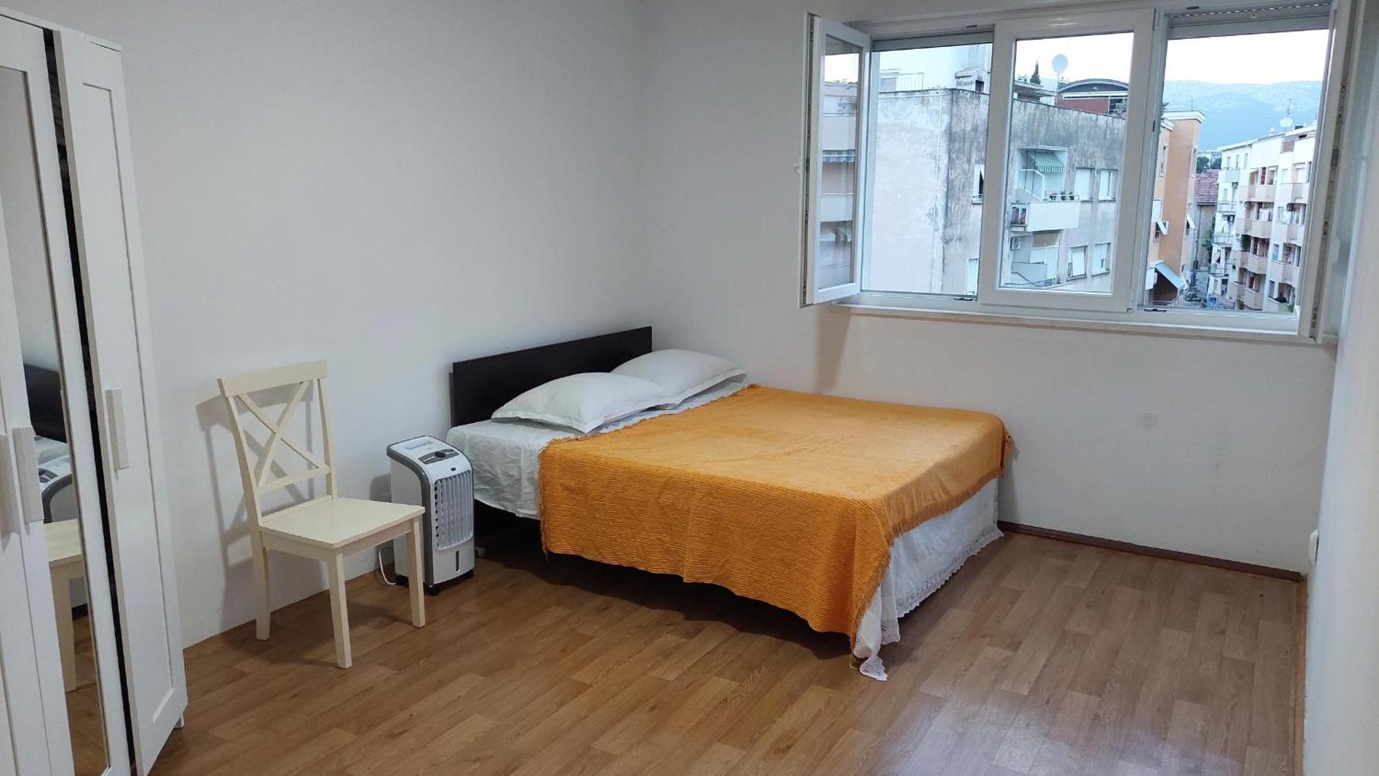 Room With Private Toilet And Terrace In City Center In Shared Apartment Split Exterior foto